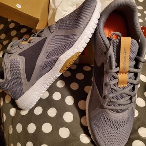 Mens Reebok Flexagon size 9 M